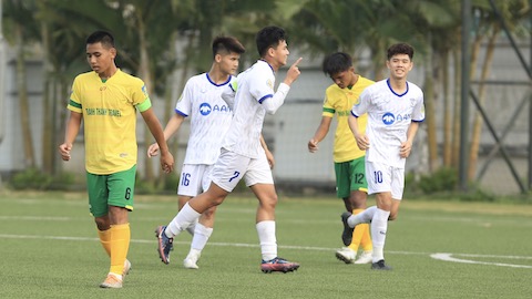 Giải bóng đá U17 QG – Cúp Thái Sơn Nam 2023: SLNA khởi đầu với cơn mưa bàn thắng